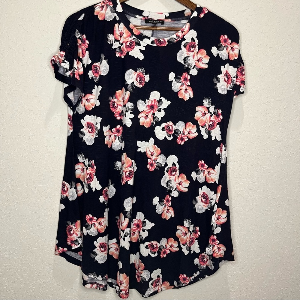 Lane Bryant Swing Tee White Coral Floral‎ Top Blouse Women’s Size 10/12 NEW